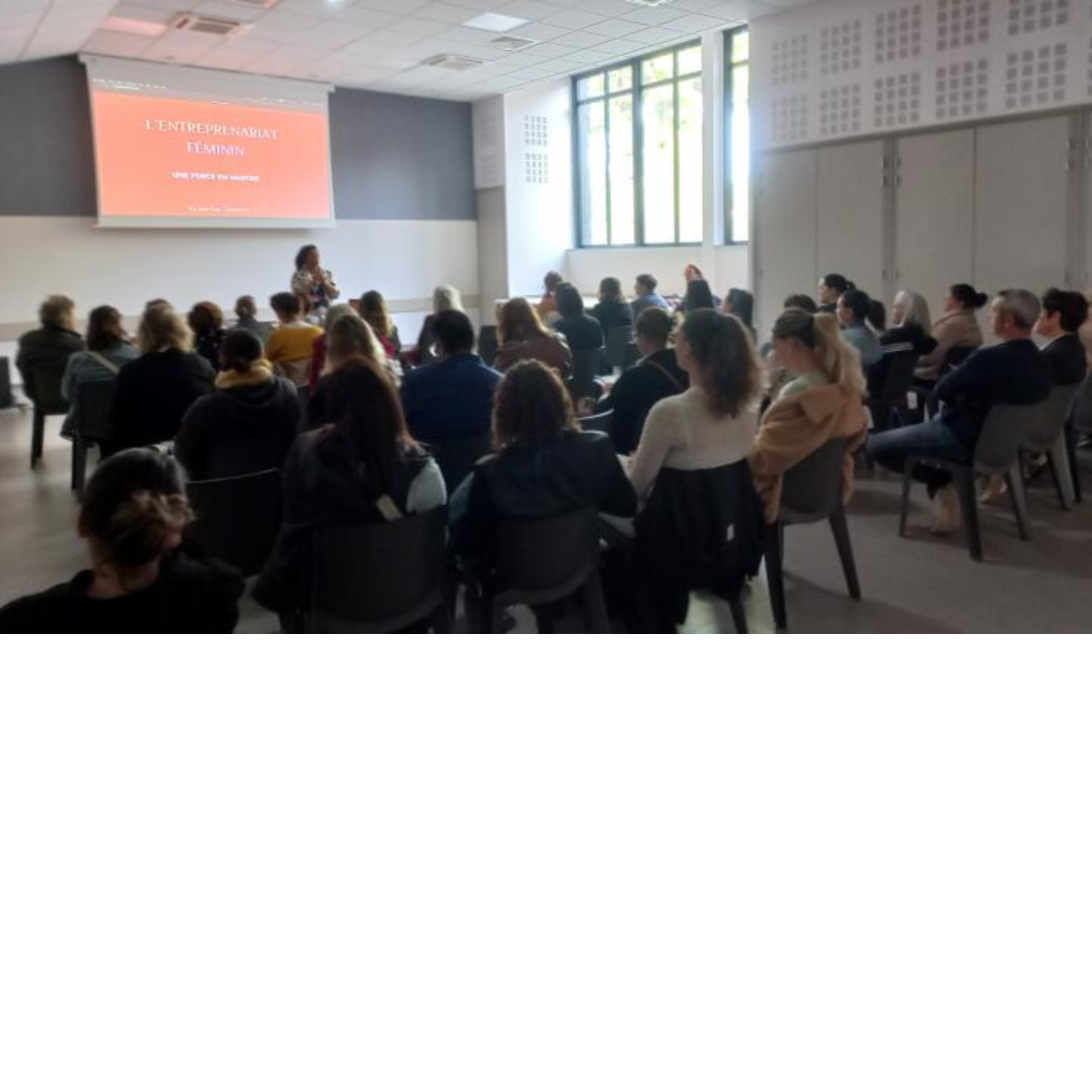 Clara Pommatau conference entrepreneuriat feminin coach multipotentielle